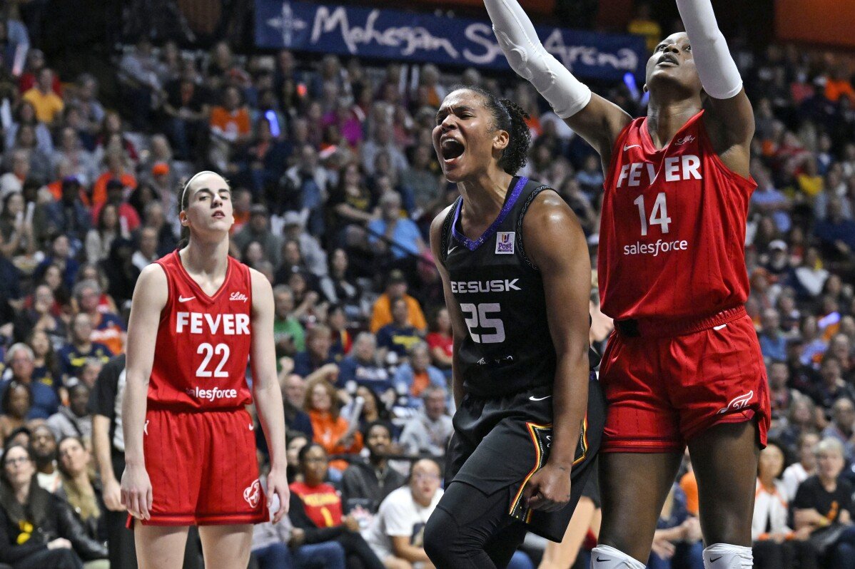 Alyssa Thomas aide le Connecticut Sun à éliminer Caitlin Clark et l'Indiana Fever des séries éliminatoires